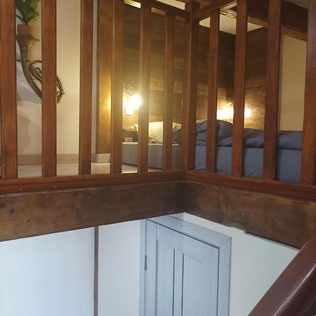 Apartamento Chorni Vivtsy Chernivtsi Exterior foto