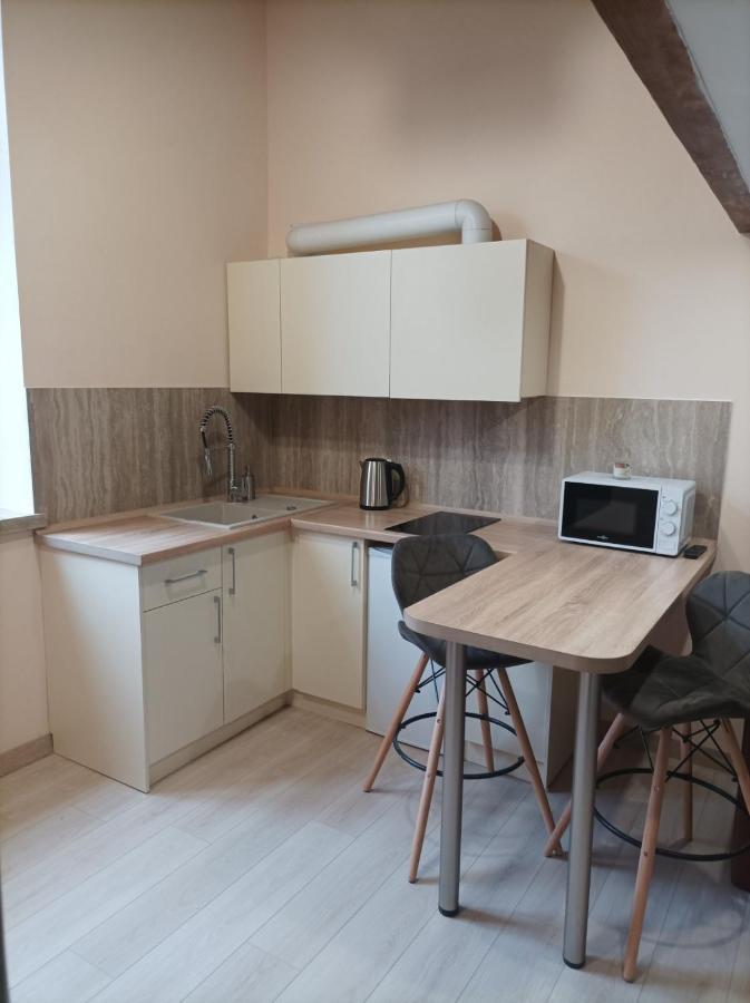 Apartamento Chorni Vivtsy Chernivtsi Exterior foto