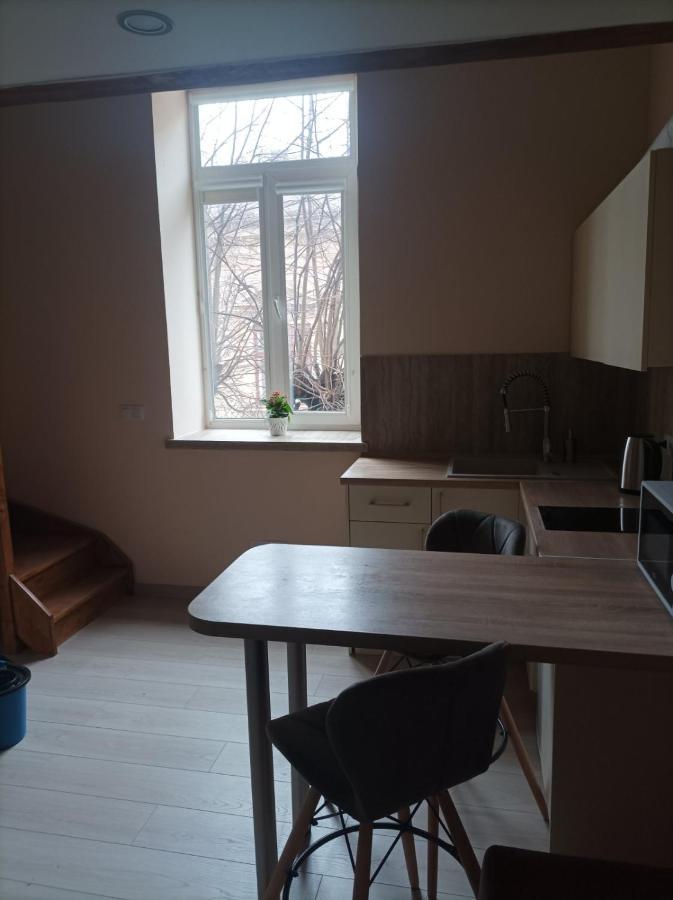 Apartamento Chorni Vivtsy Chernivtsi Exterior foto