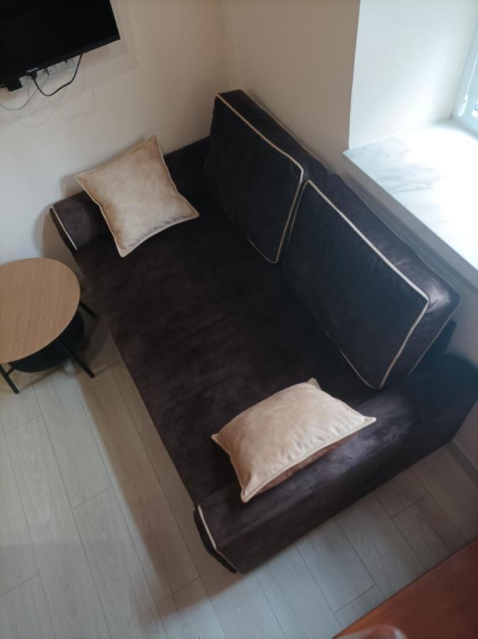 Apartamento Chorni Vivtsy Chernivtsi Exterior foto