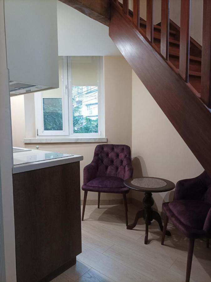 Apartamento Chorni Vivtsy Chernivtsi Exterior foto