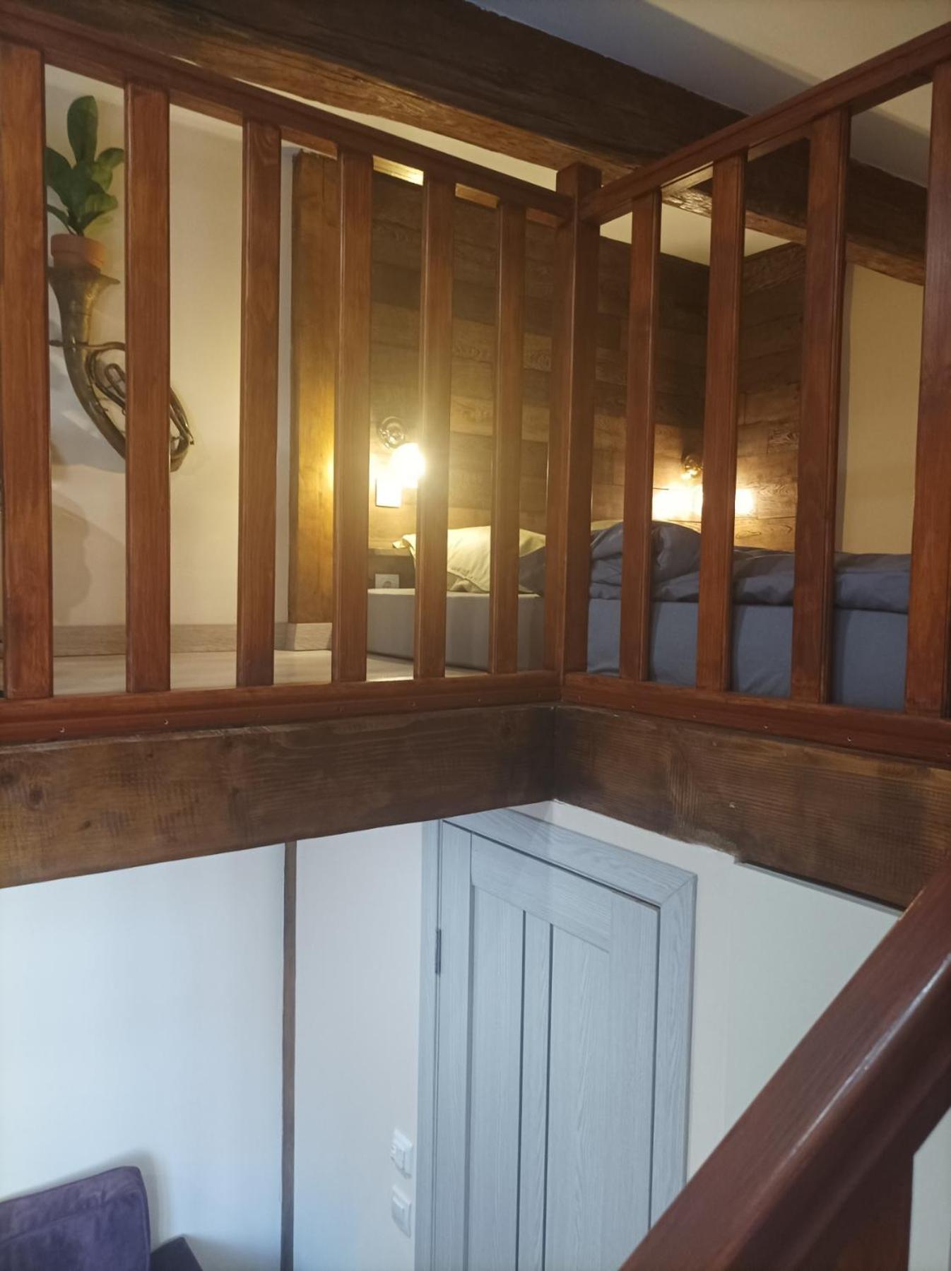 Apartamento Chorni Vivtsy Chernivtsi Exterior foto