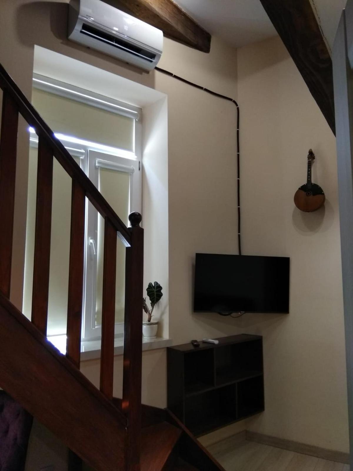 Apartamento Chorni Vivtsy Chernivtsi Exterior foto